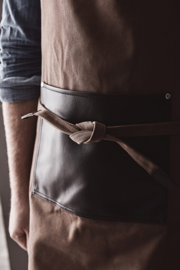 VINGA Casbas Apron - Brown