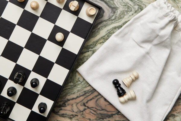 VINGA Chess coffee table game - Home & Barware