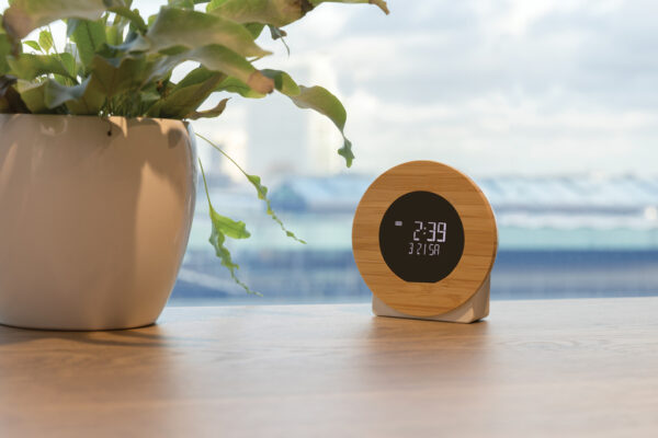 Utah RCS rplastic and bamboo LCD desk clock - Technology