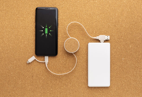 Cork and Wheat 6-in-1 retractable cable - Chargers & Powerbanks