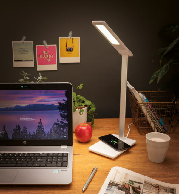 5W Wireless Charging Desk Lamp - Chargers & Powerbanks