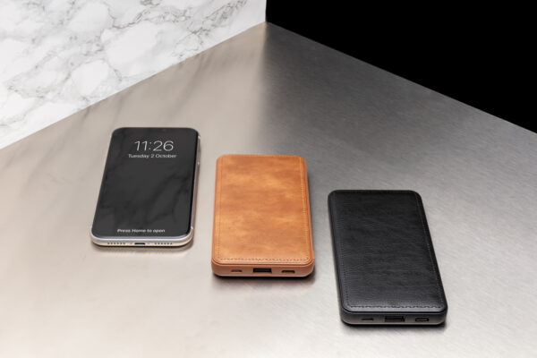 Tusca 10.000 mAh PU powerbank - Chargers & Powerbanks