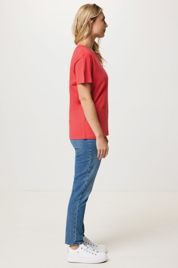 Iqoniq Yala women lightweight recycled cotton t-shirt - Luscious Red