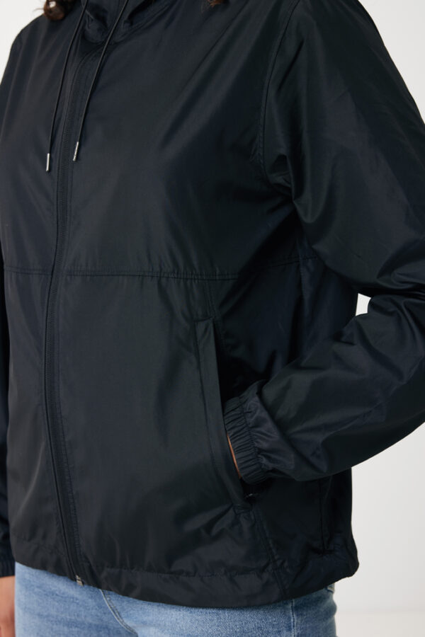 Iqoniq Logan recycled polyester lightweight jacket - Black