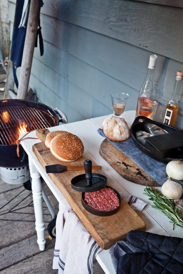 BBQ set with hamburger press and brush - Home & Barware