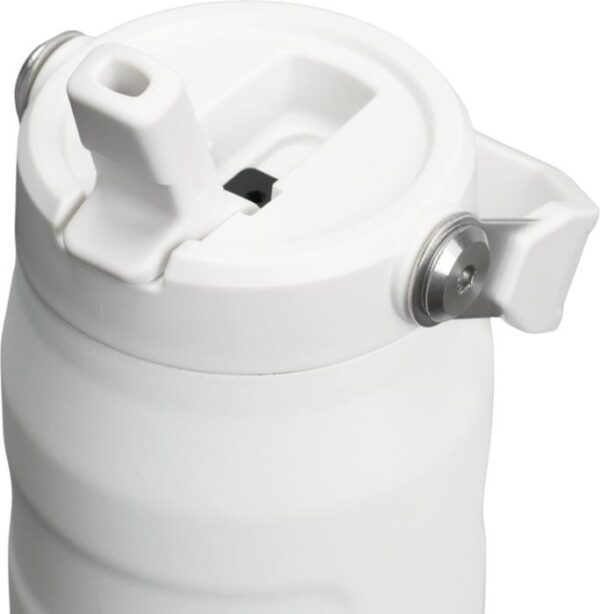 Stanley IceFlow™ 2.0 700 ml water bottle with flip straw - Solid Black Stanley IceFlow™ 2.0 700 ml water bottle with flip straw - Solid Black